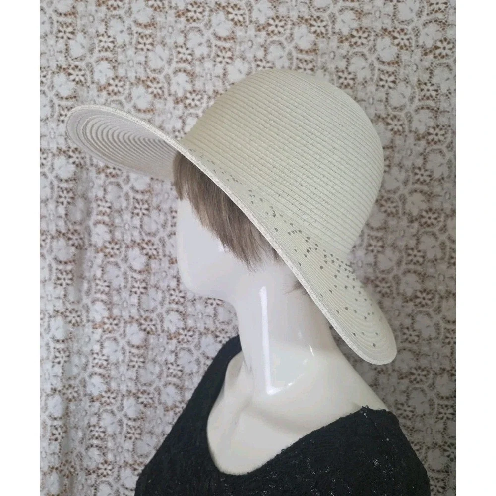 Scala Pronto Wide Brim Hat White Silver‎ Rhinestone OS Beach Vacation Resort